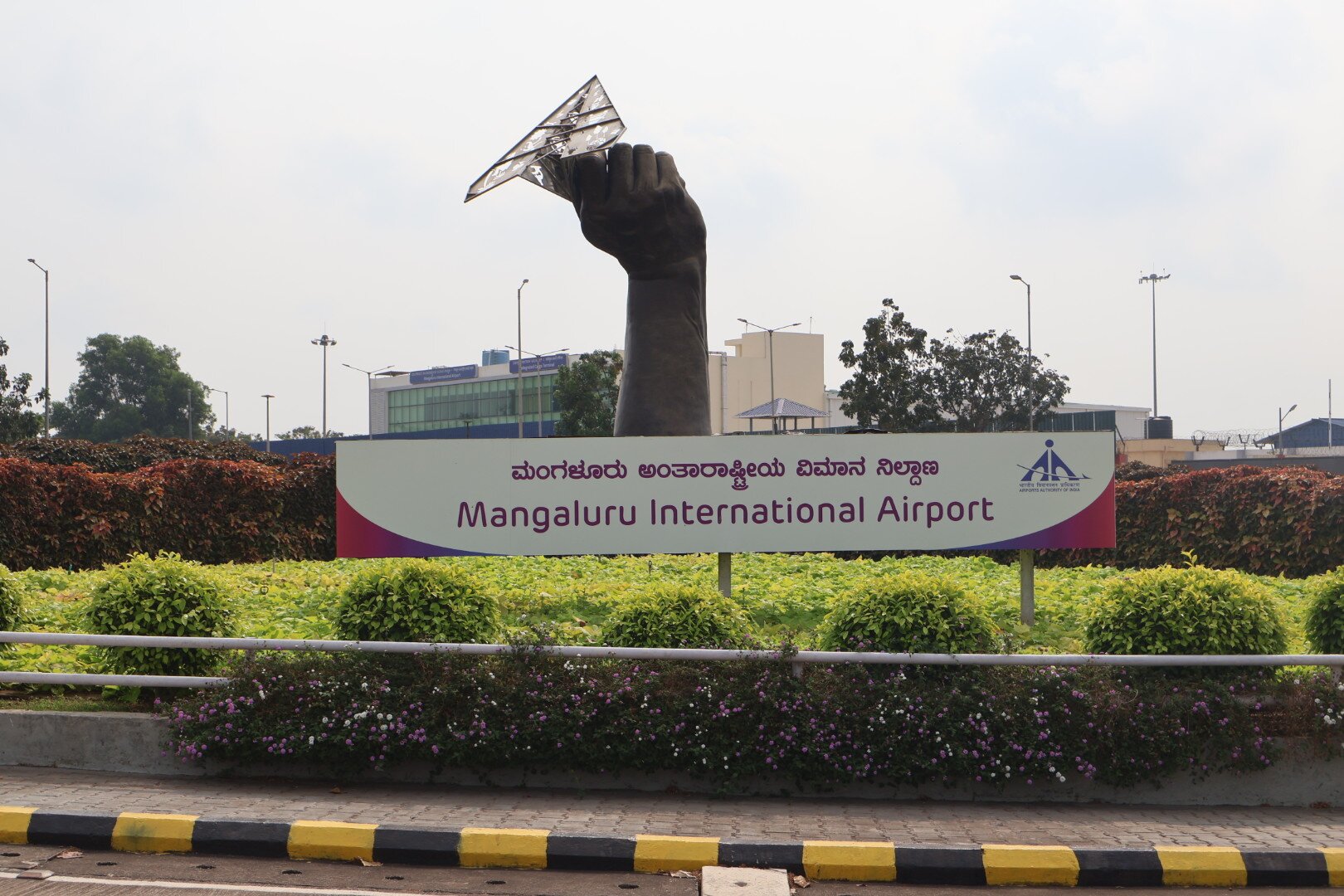 manipal airport taxi contact number